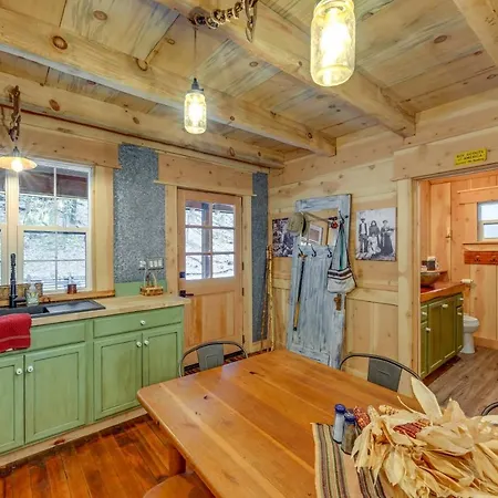 Enchanting Creekside Cabin Near Kings Canyon Park! Badger Extérieur photo