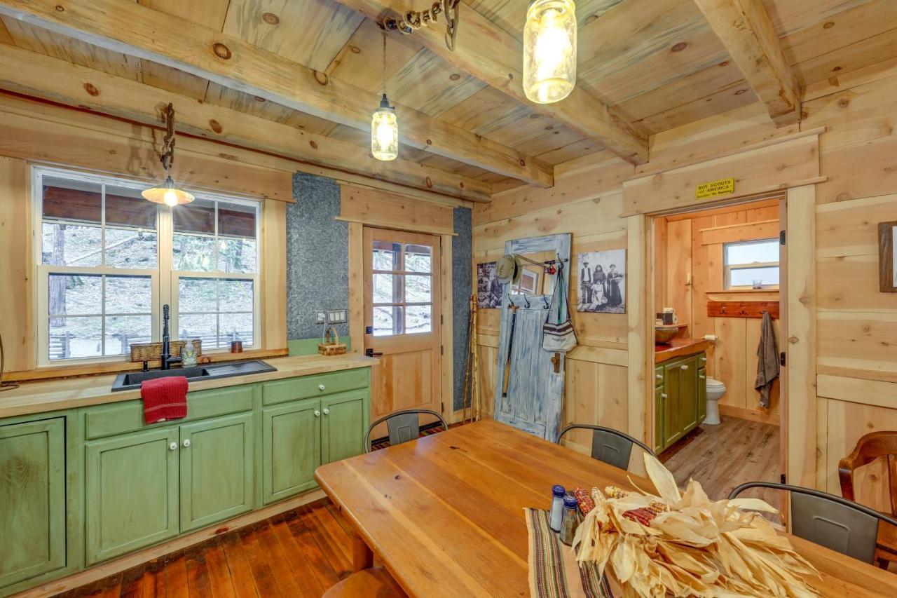 Enchanting Creekside Near Kings Canyon Park!